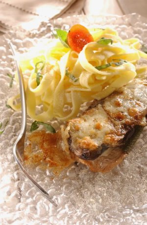 Saltimbocca de veau aux aubergines et mozzarella