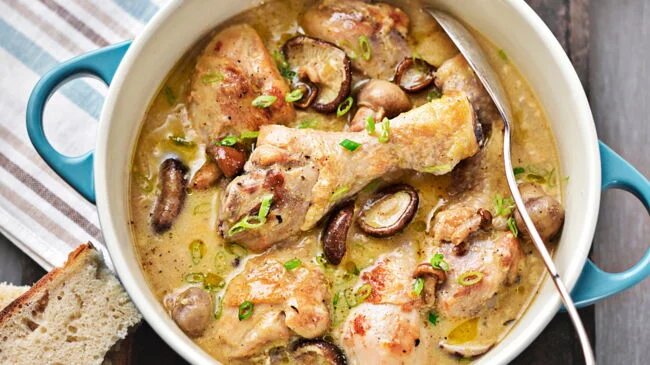 Les 20 Meilleures Recettes de Ragoût de Poulet Pour Réchauffer Vos Soirées