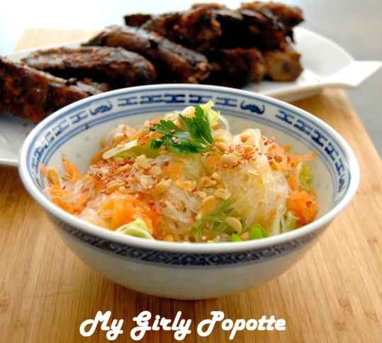Salade et travers de porc aux saveurs asiatiques