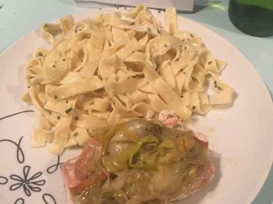 pavé de saumon au foie gras et miel en papillote