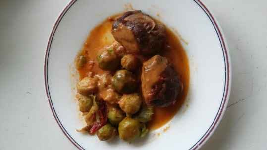 Joue de porc aux choux de Bruxelles