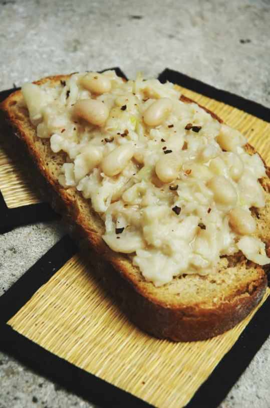 tartine charentaise de haricots blancs (dites mogettes)