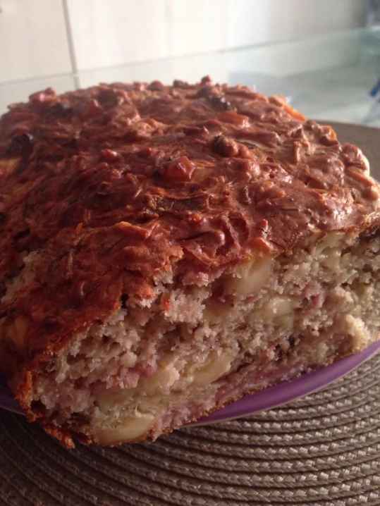 Cake aux noix et au jambon