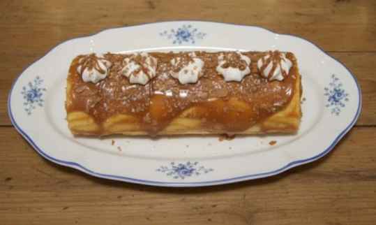 Bûche au caramel au beurre salé
