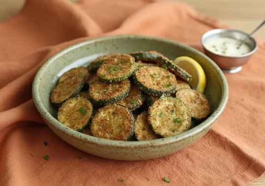 Rondelles de courgette panées et frites