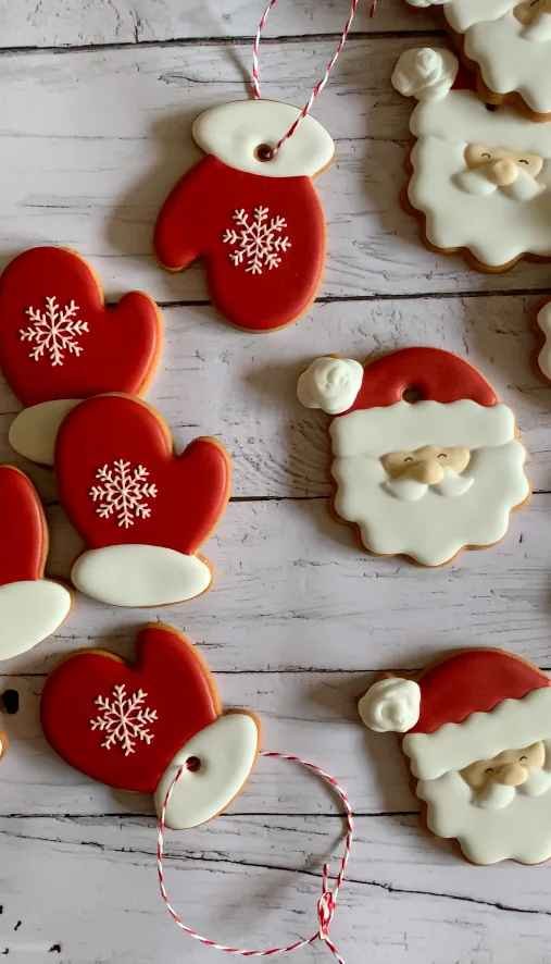 Sablés de Noël décorés au glaçage