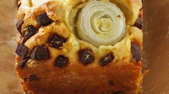 Cake fromage frais, oignon et chorizo
