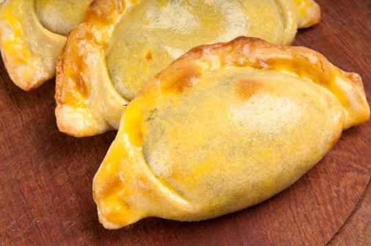 Chaussons à la brousse aux Pousses d'Epinard et au Basilic