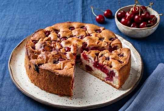 Gâteau aux cerises et amandes