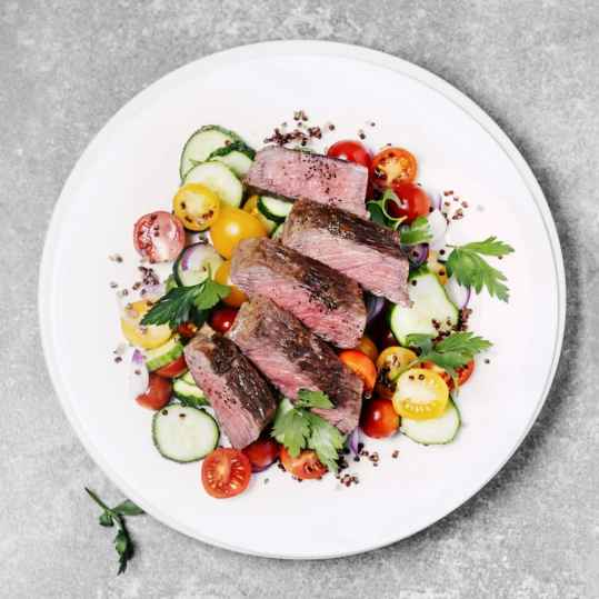 Chaud-froid de boeuf cuit à base température et légumes de saison