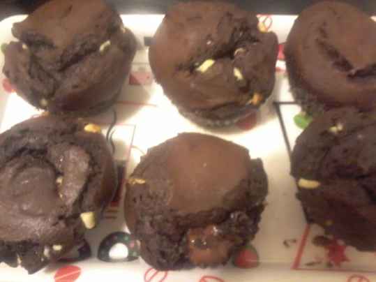 Muffins aux 2 chocolats, caramel et pâte à tartiner