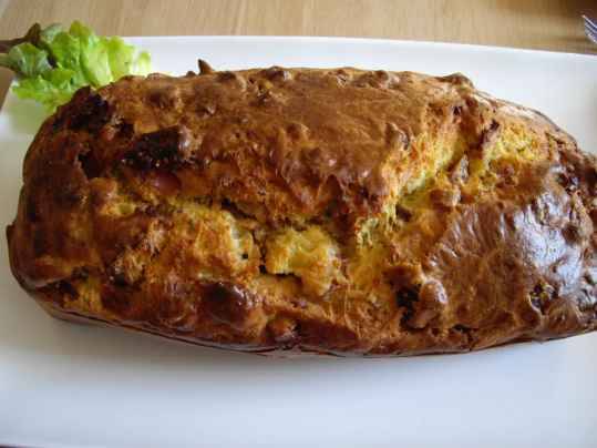 Cake aux figues et au jambon de parme