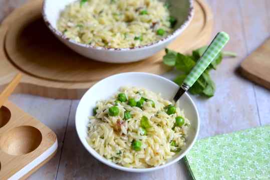 Langues d'oiseaux aux petits pois