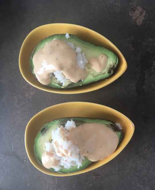 Demi-avocats farcis au crabe