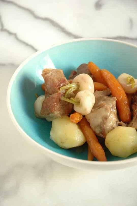Tajine d'agneau aux légumes de printemps