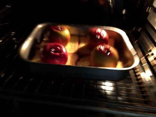 Pomme au four sur pain perdu