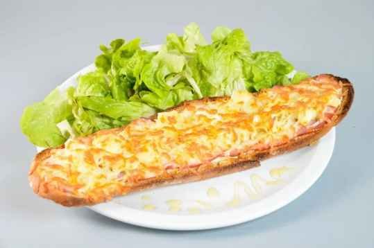 Tartine chèvre et soleil