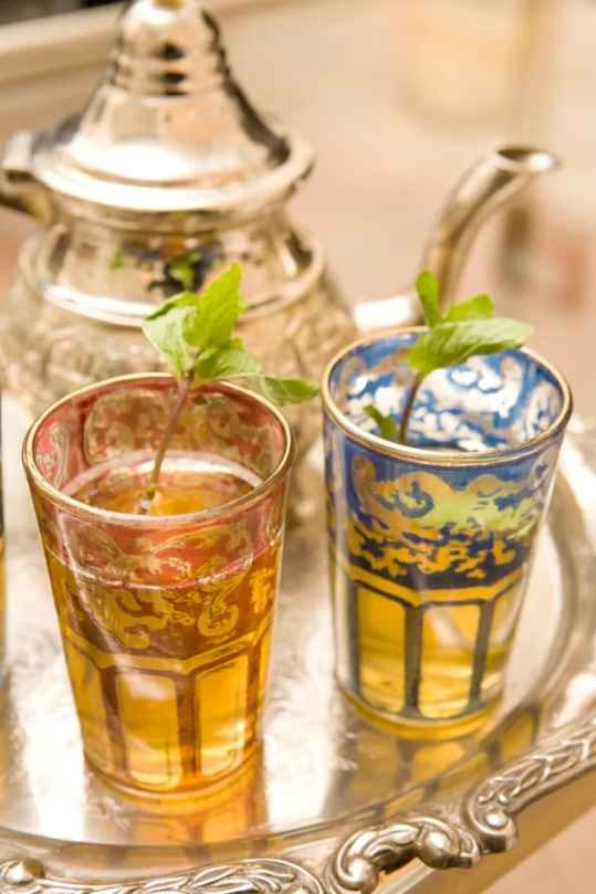 Thé à la menthe à l'ivoirienne