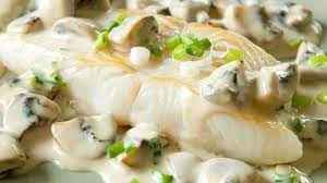 Turbot sauce crémeuse aux champignons et fruits de mer