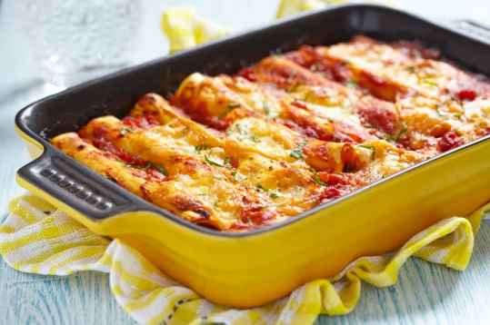 Enchiladas oeufs saucisses