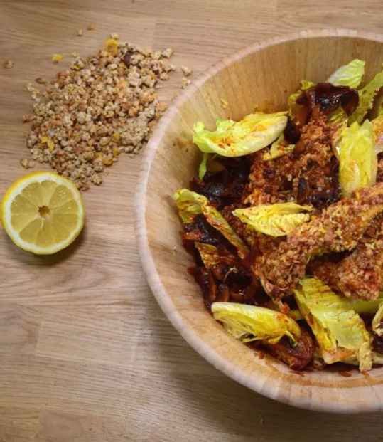 Salade César au poulet granola en 25 minutes