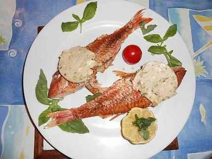Papillotes de rougets au beurre d'anchois