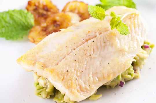 Papillotes de poisson à l'avocat