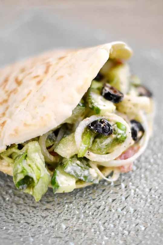 Pains pita garnis à la grecque