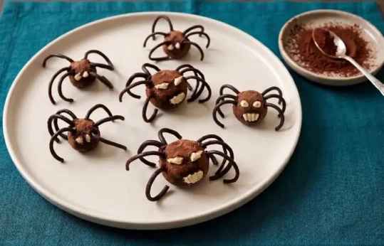 Truffes araignées d’Halloween : les petites bouchées qui font peur