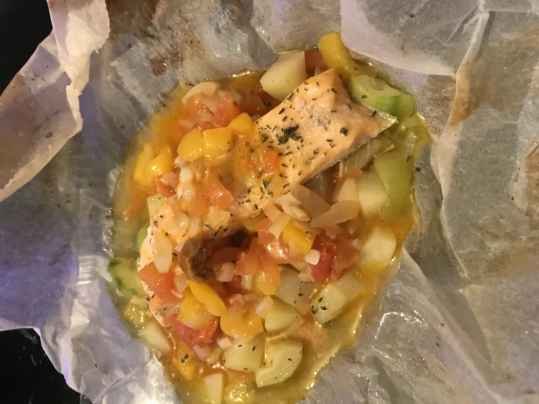 Saumon en papillote sauce au lait de coco-chorizo