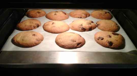 Cookies aux deux chocolats (blanc et noir), vanille et fleur d'oranger