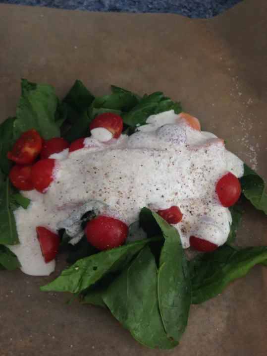 Papillotes de saumon sur lit d'oseille