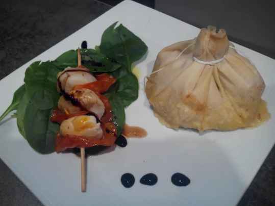Aumonière de rouget à la fondue de poireaux
