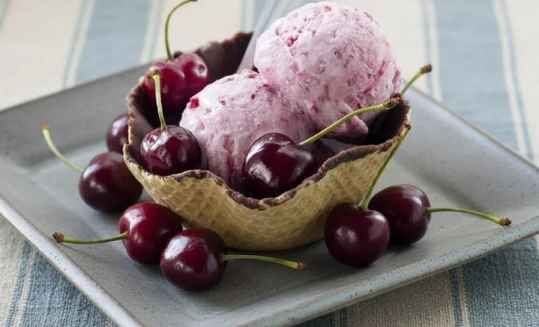 Glace à la cerise