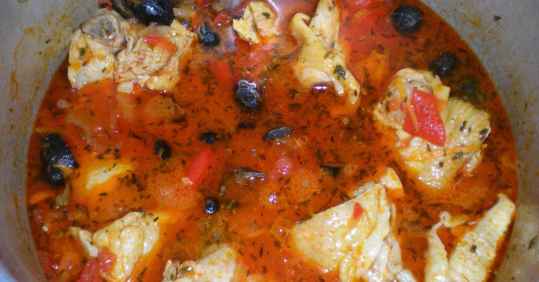 Ragoût de poulet à l'orange et aux olives noires
