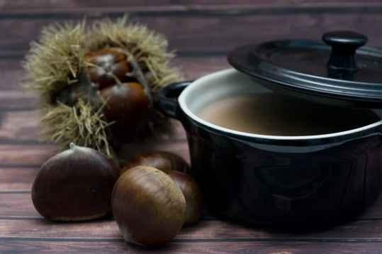 Velouté de châtaignes au foie gras