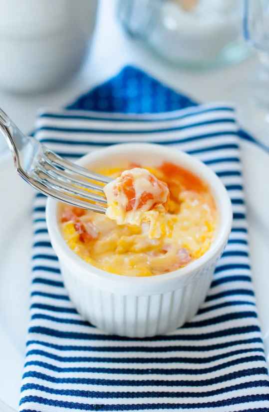 Oeuf cocotte au rôti de porc
