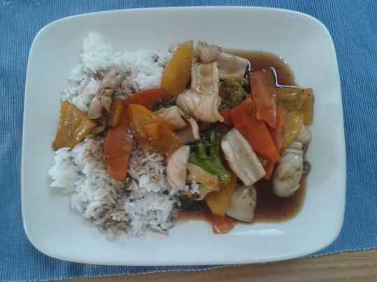 Encornets à la sauce d'huître et ses légumes croquants