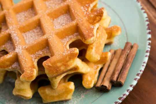 Gaufres à la cannelle à l'ancienne