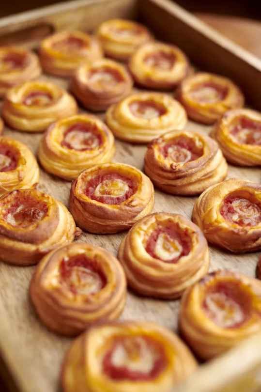 Feuilleté apéritif chèvre et confit d'oignons