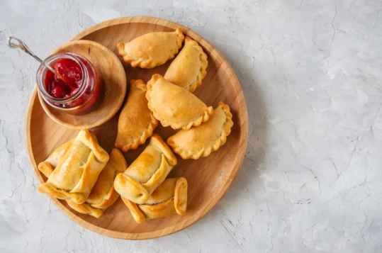 Chaussons thon tomate mozzarella