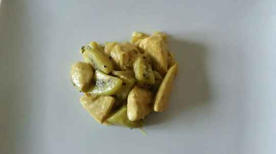 Poulet au curry et aux Kiwis