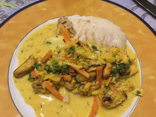 Filets d'églefin aux moules et petits légumes