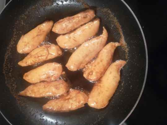 Ailes de poulet braisées au miel et soja