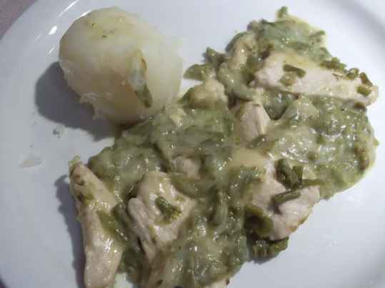 Poulet aux asperges et à la crème d'ail