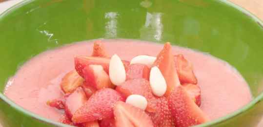 Panna Cotta de fraises-amandes par Laurent Mariotte