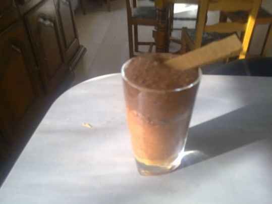 Verrines légères de mousse au chocolat et caramel