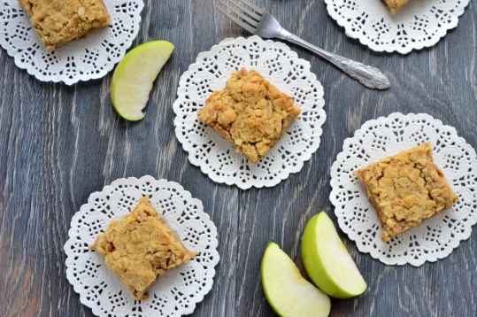 Gâteau façon crumble pomme et cannelle