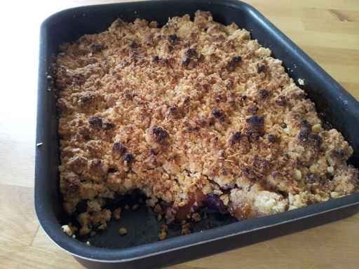 Crumble pêche-ananas aux flocons d'avoine