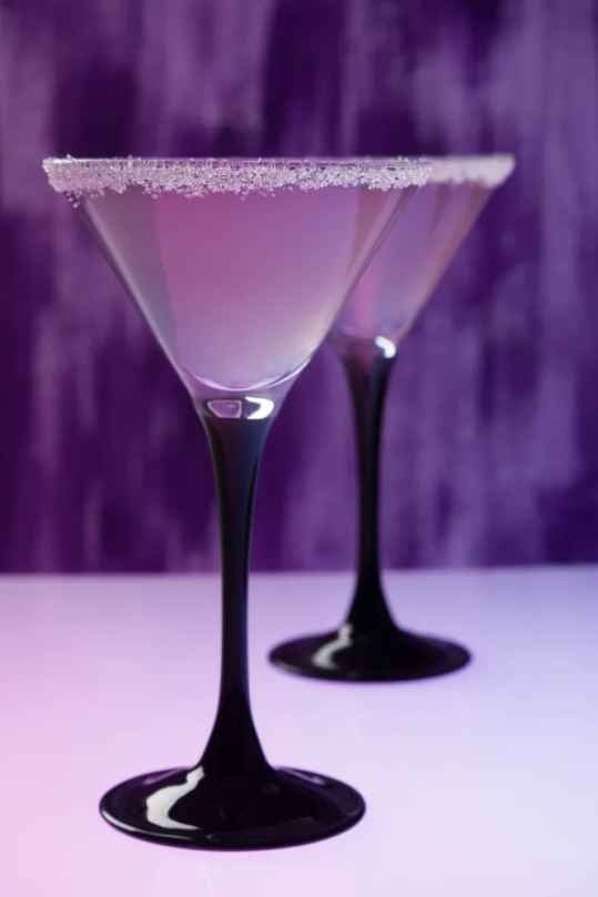 Liqueur bleue à la violette